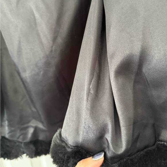 ALO Yoga Knock Out Faux Fur and Leather Hooded Oversized Jacket Coat Black - Picture 14 of 14